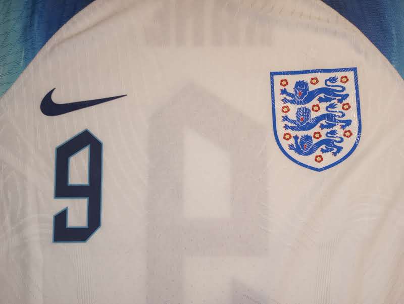 Harry Kane #9 England 2022 World Cup Qatar Match Home Long Sleeve Soccer Jersey