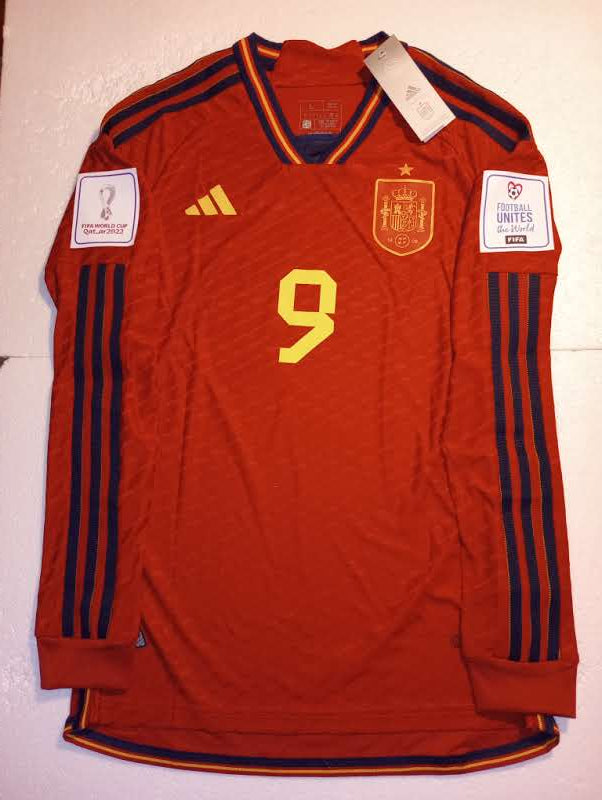 Gavi #9 Spain 2022 World Cup Qatar Match Slim Red Home Long Sleeve Soccer Jersey